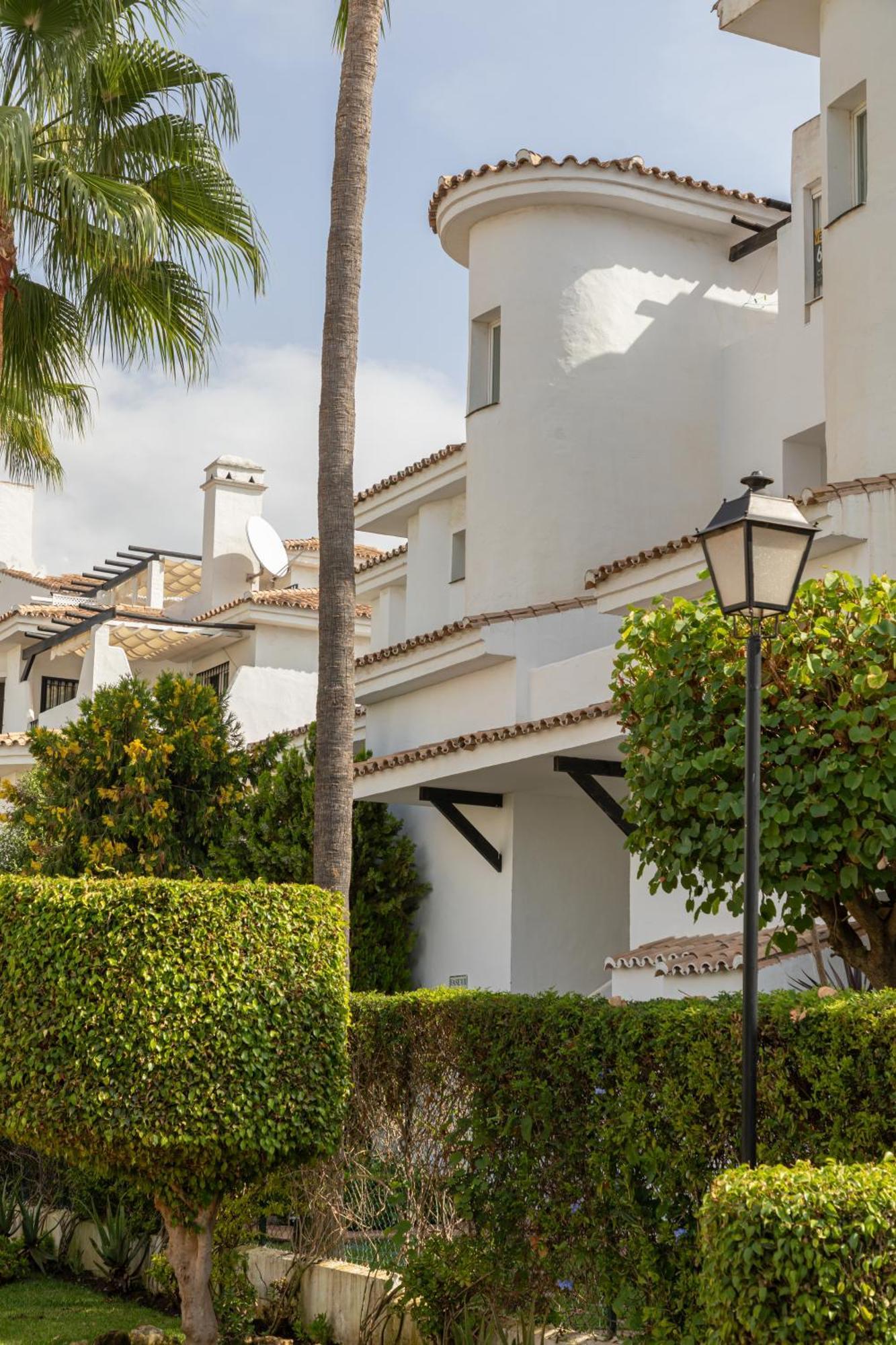 Ab - Design Penthouse Duplex - 3 Mn To Puerto Banus And - Golden Mile - Pool And Tropical Appartamento